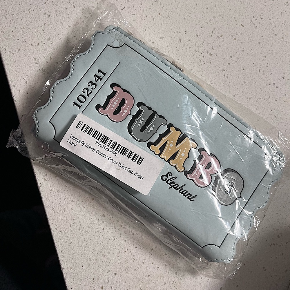 COPY - Dumbo loungefly wallet new